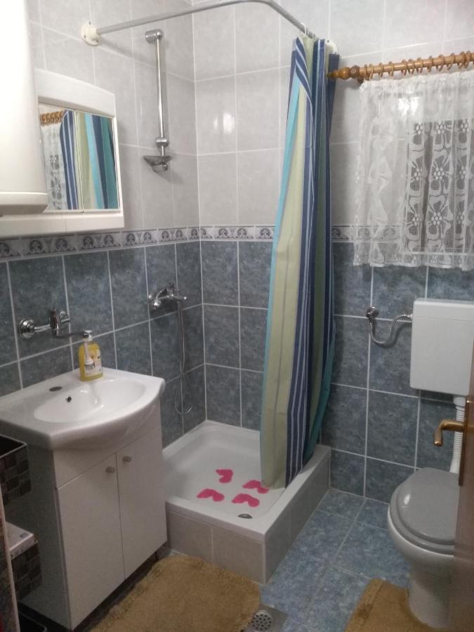 Apartman Borosa วีร์ ภายนอก รูปภาพ